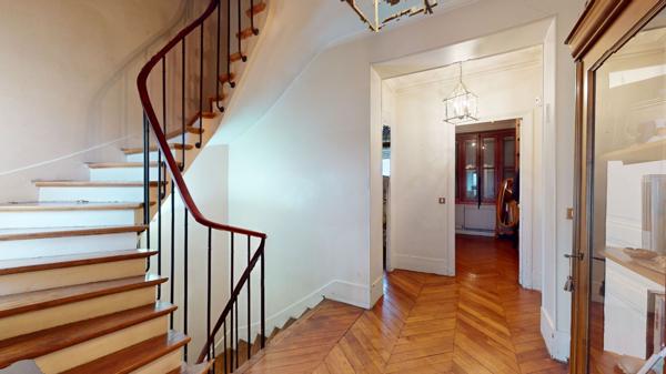 LE RAINCY Maison,10 pièces 240 m2