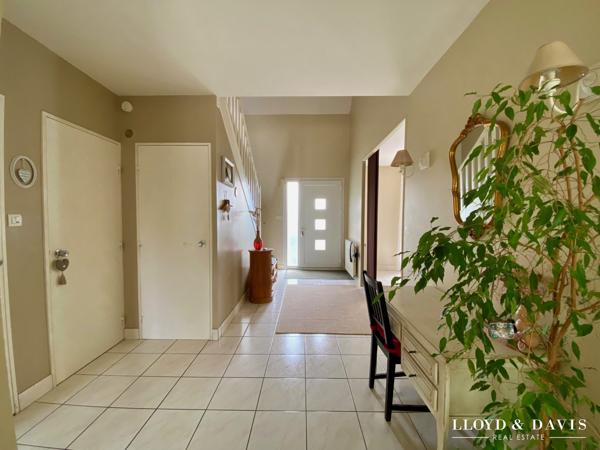 THOUARÉ-SUR-LOIRE — MAISON FAMILIALE DE 173 M² : CONFORT, CALME ET JARDIN SANS VIS-À-VIS