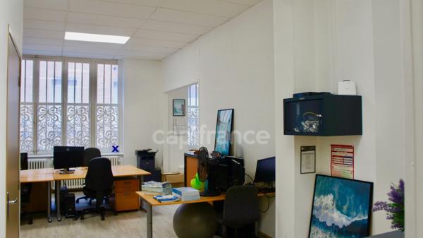 Local/bureau à vendre ROUBAIX (59) Quartier:gare, centre-ville 114,85m2 , 2 parkings, zone franche.