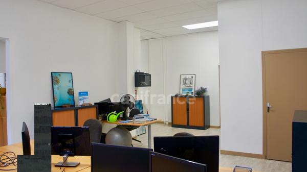 Local/bureau à vendre ROUBAIX (59) Quartier:gare, centre-ville 114,85m2 , 2 parkings, zone franche.