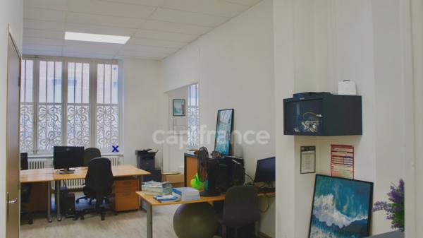 Local/bureau à vendre ROUBAIX (59) Quartier:gare, centre-ville 114,85m2 , 2 parkings, zone franche.
