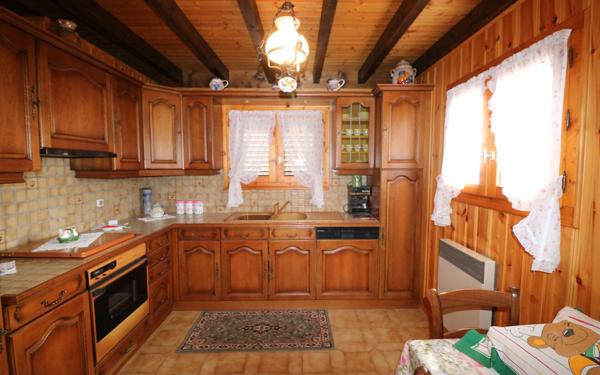 Maison à vendre    6 pièces • 131,59 m2 Saint-Sixt