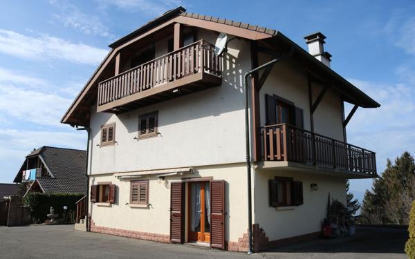 Maison à vendre    6 pièces • 131,59 m2 Saint-Sixt