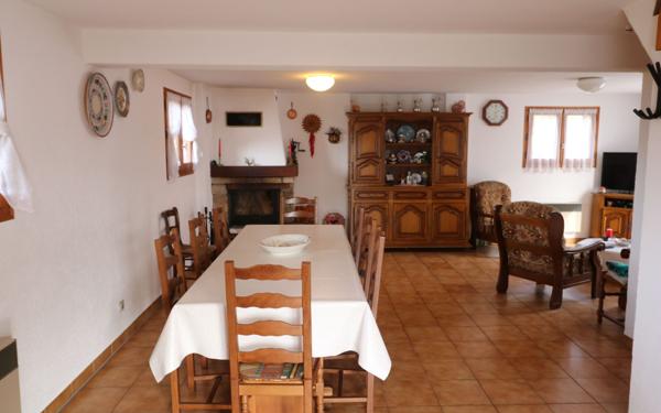 Maison à vendre    6 pièces • 131,59 m2 Saint-Sixt