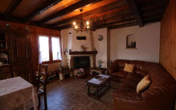 Maison à vendre    6 pièces • 131,59 m2 Saint-Sixt