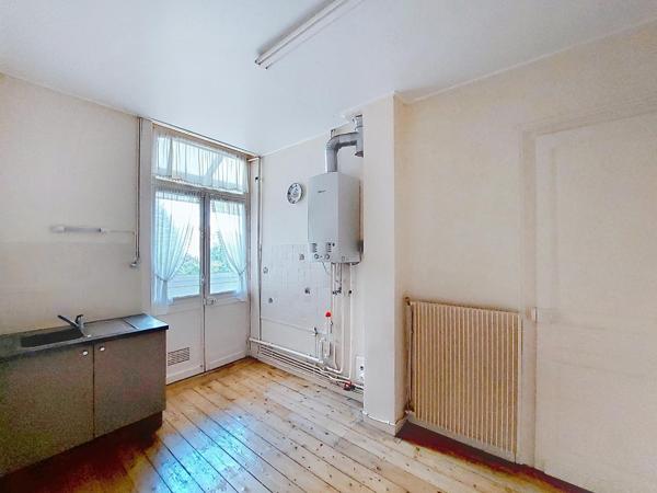 Appartement de 60 m2, proche de la place Sébastopol et de la rue Solferino. à 15 minutes à pied de centre-ville de Lille.