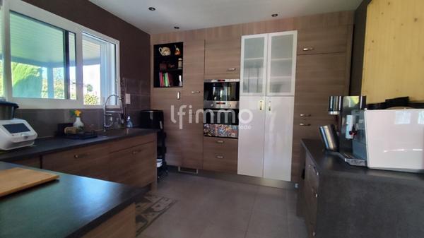 Villa 3 chambres 117 m² habitables, piscine et garage