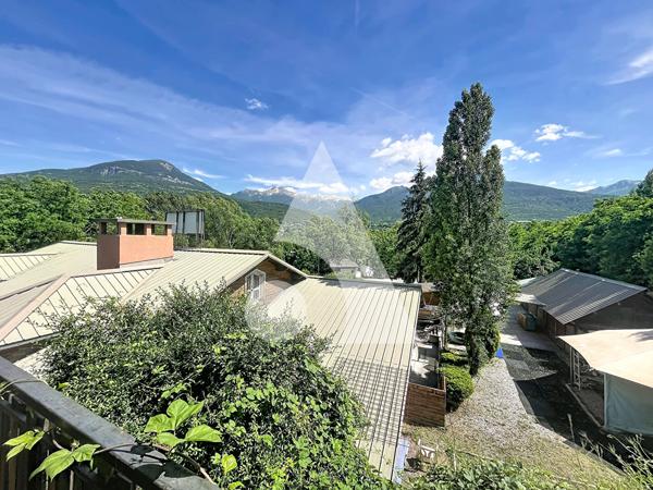Appartement 7 pièces 179.75 m2