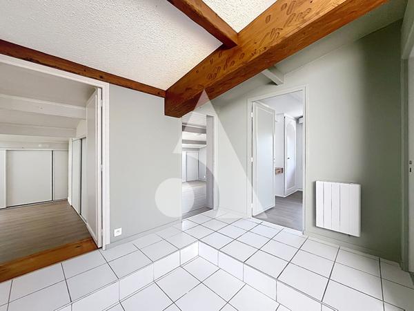 Appartement 7 pièces 179.75 m2