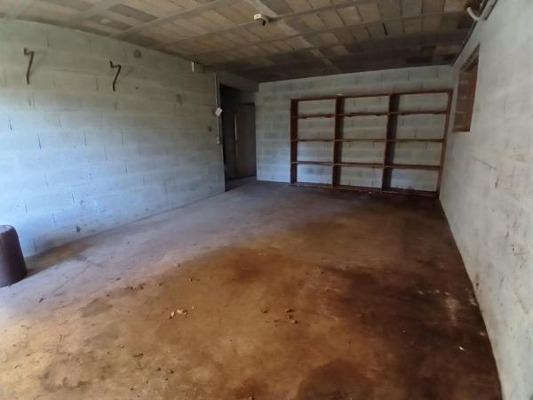 À vendre - Maison traditionnelle, 4 pièces située à La Chartre-sur-le-Loir (72340)
