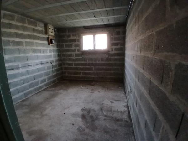 À vendre - Maison traditionnelle, 4 pièces située à La Chartre-sur-le-Loir (72340)