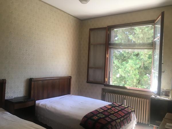 Villeneuve-lès-Avignon (30400) QUARTIER BD CALMETTE, VILLENEUVE-LES-AV. MAISON TYPIQUE DE 1964, 7 PIECES, JARDIN, PISCINE