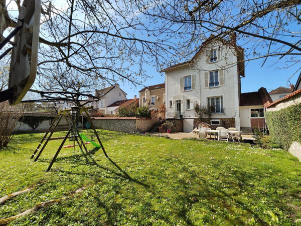Maison à MELUN, 77000 - 8 pièces 165m²