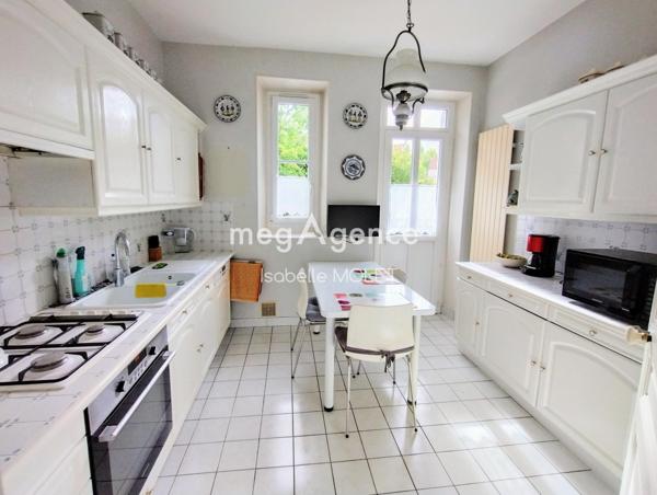 Maison à MELUN, 77000 - 8 pièces 165m²