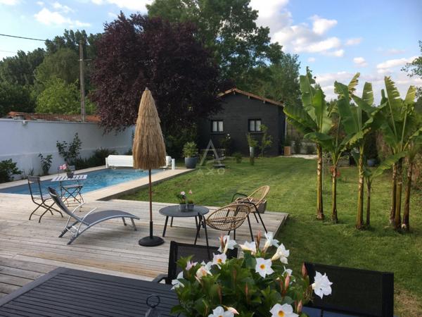 Maison rénovée avec piscine
