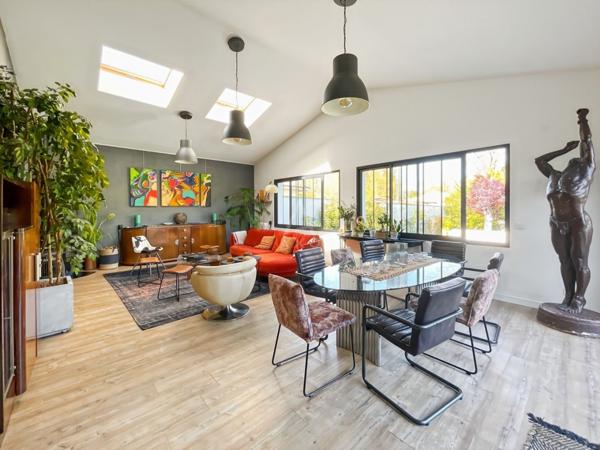 Maison rénovée avec piscine