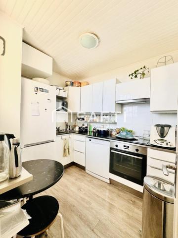 GRAND  APPARTEMENT T4 TRAVERSANT - RESIDENCE CALME - IDEAL FAMILLE !