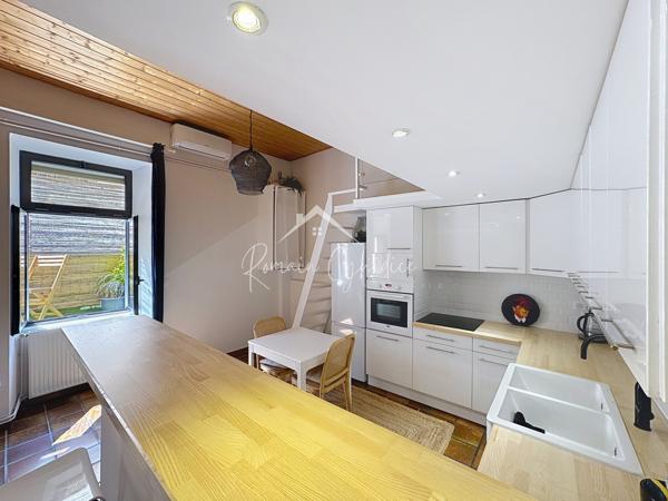 Millau (12100) APPARTEMENT F3 67 M² ATYPIQUE POUR 90 M² AU SOL