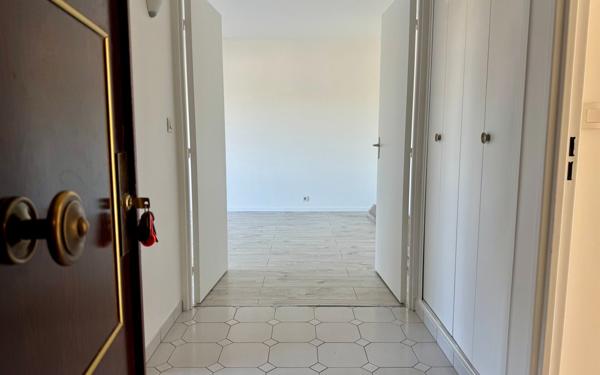 Appartement à louer    3 pièces •  Saint-Maurice