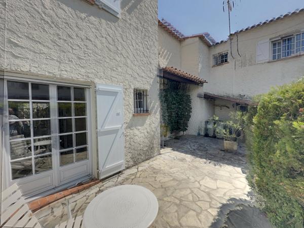 Mandelieu-la-Napoule (06210) Villa 3 pièces – 90 m² – Jardin + Parking + Place de bateau privative