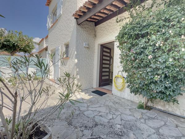 Mandelieu-la-Napoule (06210) Villa 3 pièces – 90 m² – Jardin + Parking + Place de bateau privative