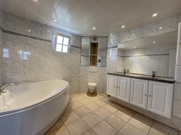 Mandelieu-la-Napoule (06210) Villa 3 pièces – 90 m² – Jardin + Parking + Place de bateau privative