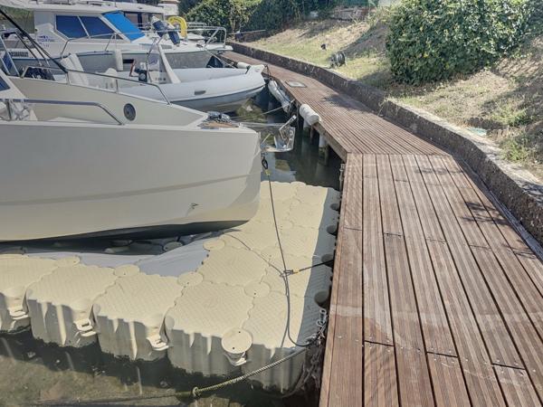 Mandelieu-la-Napoule (06210) Villa 3 pièces – 90 m² – Jardin + Parking + Place de bateau privative