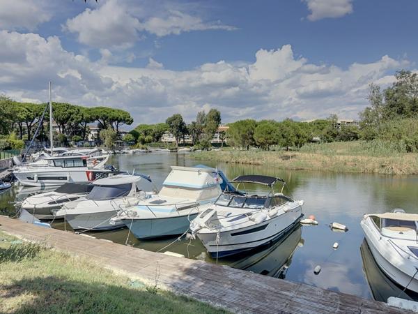 Mandelieu-la-Napoule (06210) Villa 3 pièces – 90 m² – Jardin + Parking + Place de bateau privative