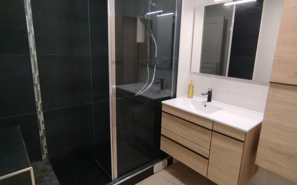 Appartement à louer    3 pièces •  Saint-Denis