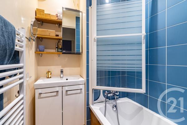 Appartement F3 à vendre  3 pièces - 55,80 m2 PARIS - 75017