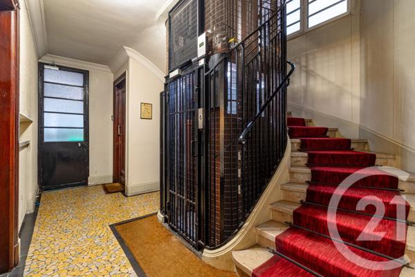 Appartement F3 à vendre  3 pièces - 55,80 m2 PARIS - 75017