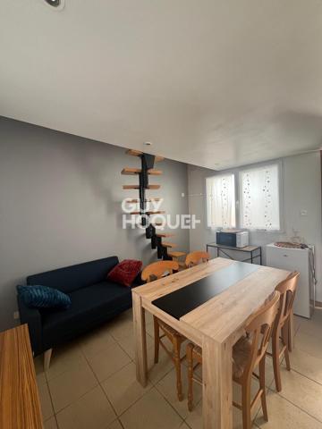 AILLY SUR SOMME - STUDIO MEUBLÉ AVEC TERRASSE, ACCÈS INDÉPENDANT ET STATIONNEMENT (TOUTES CHARGES COMPRISES)