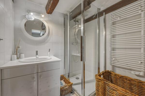 Vente Maison de luxe Divonne-les-Bains 6 Pièces 240 m²