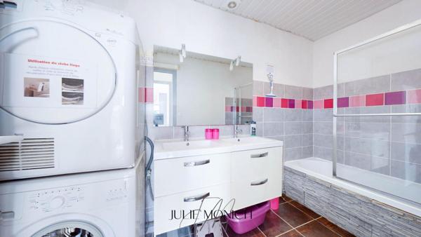 APPARTEMENT LUMINEUX PROCHE PLAGE ET COMMODITES