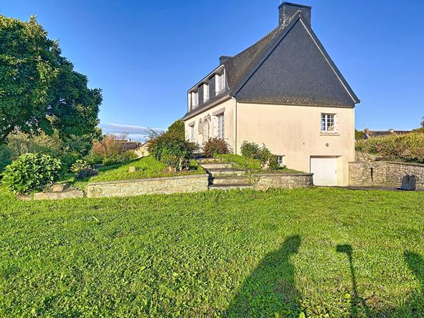 Maison traditionnelle à vendre à Briec - 7 pièces, 130 m², jardin exposé sud
