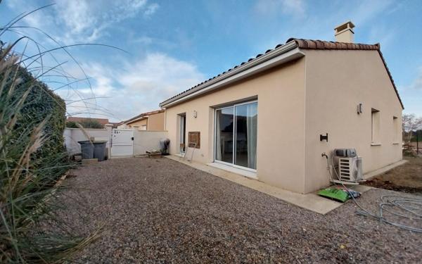 Maison à louer    3 pièces •  Roujan