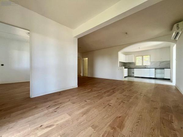 Maison à vendre à La-Montagne à la Réunion (97417), ref : 97405/216