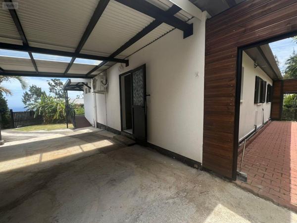 Maison à vendre à La-Montagne à la Réunion (97417), ref : 97405/216