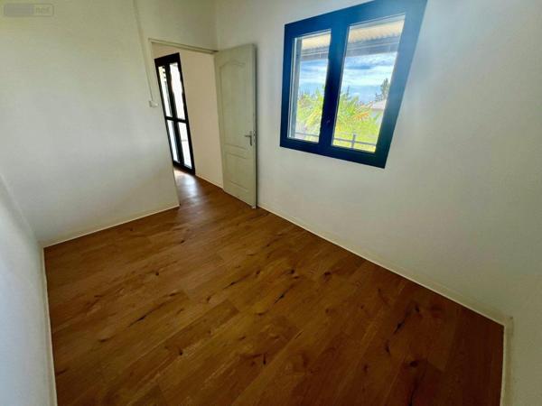 Maison à vendre à La-Montagne à la Réunion (97417), ref : 97405/216