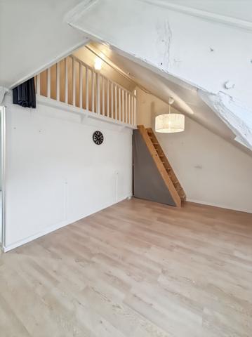 À LOUER - APPARTEMENT - MENNECY