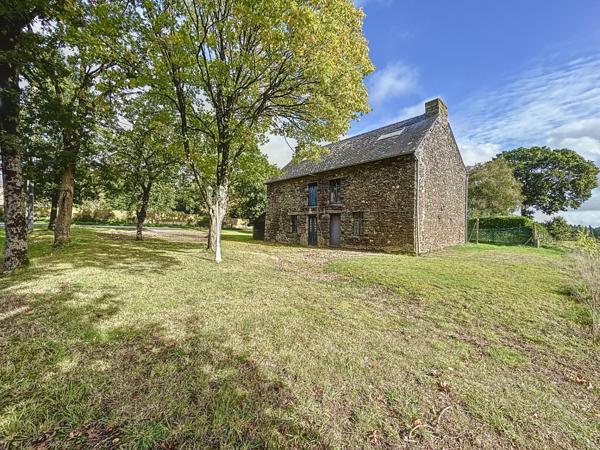 Sur la commune de Mauron à moins de 15 minutes de Ploërmel et 20 minutes de Saint Méen Le Grand