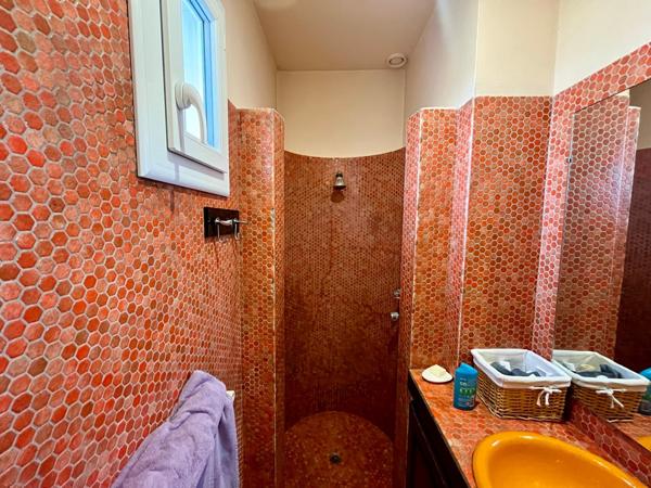 Baisse de prix Superbe villa d'architecte de 182 m² habitables sur 1800m de terrain avec piscine