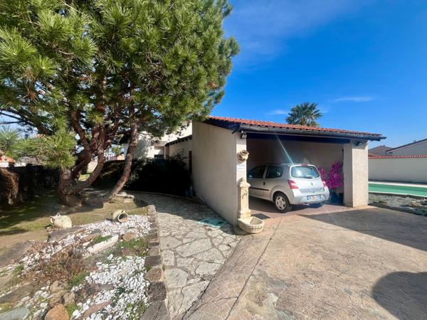 Baisse de prix Superbe villa d'architecte de 182 m² habitables sur 1800m de terrain avec piscine