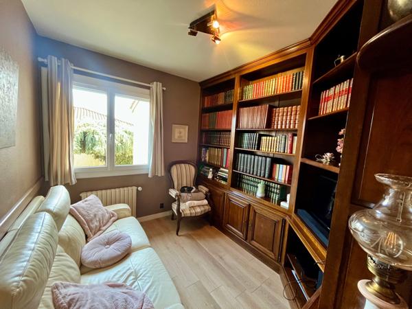 Baisse de prix Superbe villa d'architecte de 182 m² habitables sur 1800m de terrain avec piscine