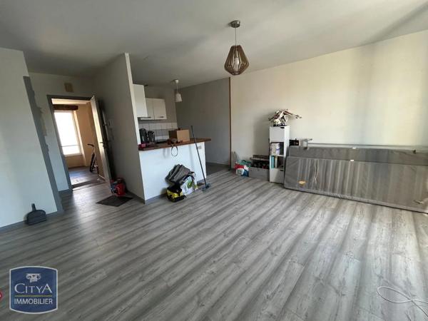 Appartement à louer 2 pièces 42.6m² Neuville-de-Poitou (86170)