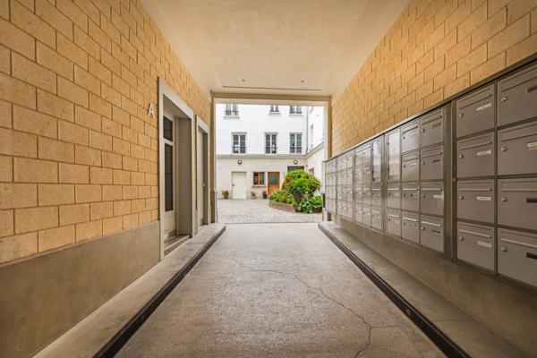 SECTEUR GONCOURT - PARMENTIER - APPARTEMENT 3 PIECES 2 CHAMBRES RENOVE - CALME ET LUMINEUX