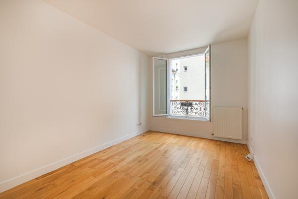 SECTEUR GONCOURT - PARMENTIER - APPARTEMENT 3 PIECES 2 CHAMBRES RENOVE - CALME ET LUMINEUX