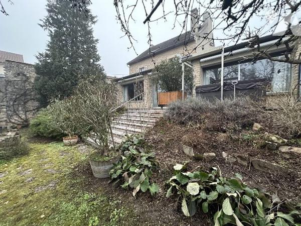 Maison de caractère avec parc paysagé