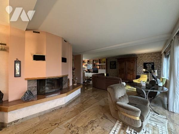 Maison de caractère avec parc paysagé