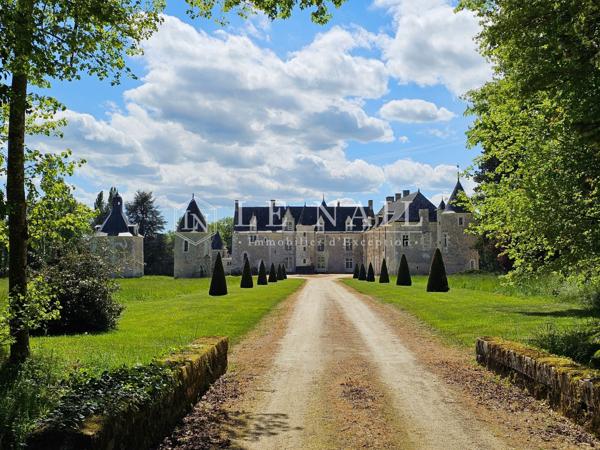 Splendide château des XVe et XVIIIe siècles en Anjou Touraine